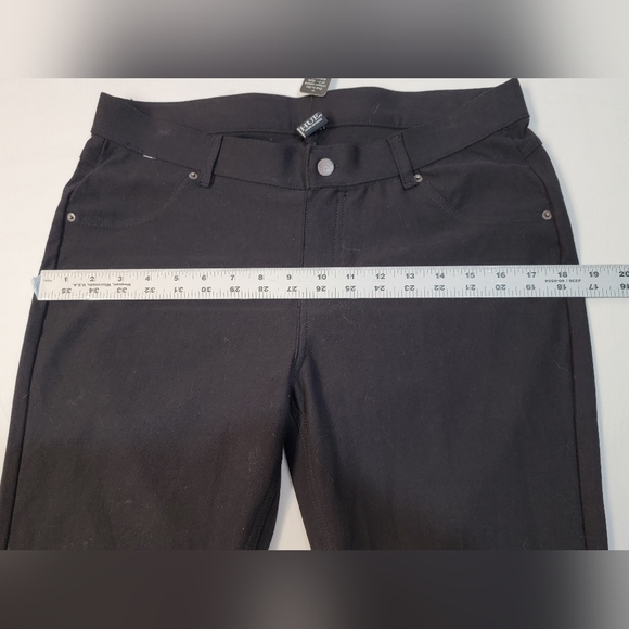 HUE Essential Denim Legging in Black size Large Pull On Soft Stretchy Fabric - Picture 5 of 11